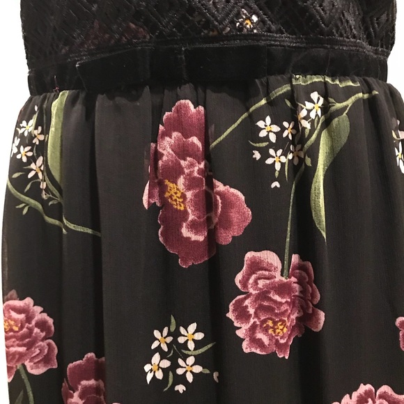 SHIFT Black Floral Maxi Dress - Picture 4 of 6